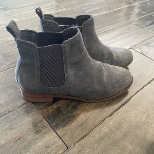 TOMS Chelsea suede boots